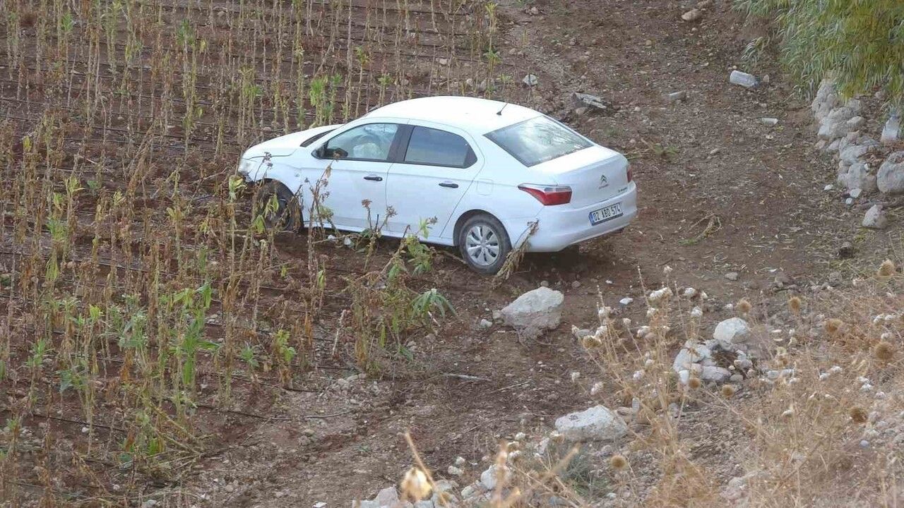 Adıyaman'da Şaşırtan Kaza: Otomobil 30 Metreden Uçtu