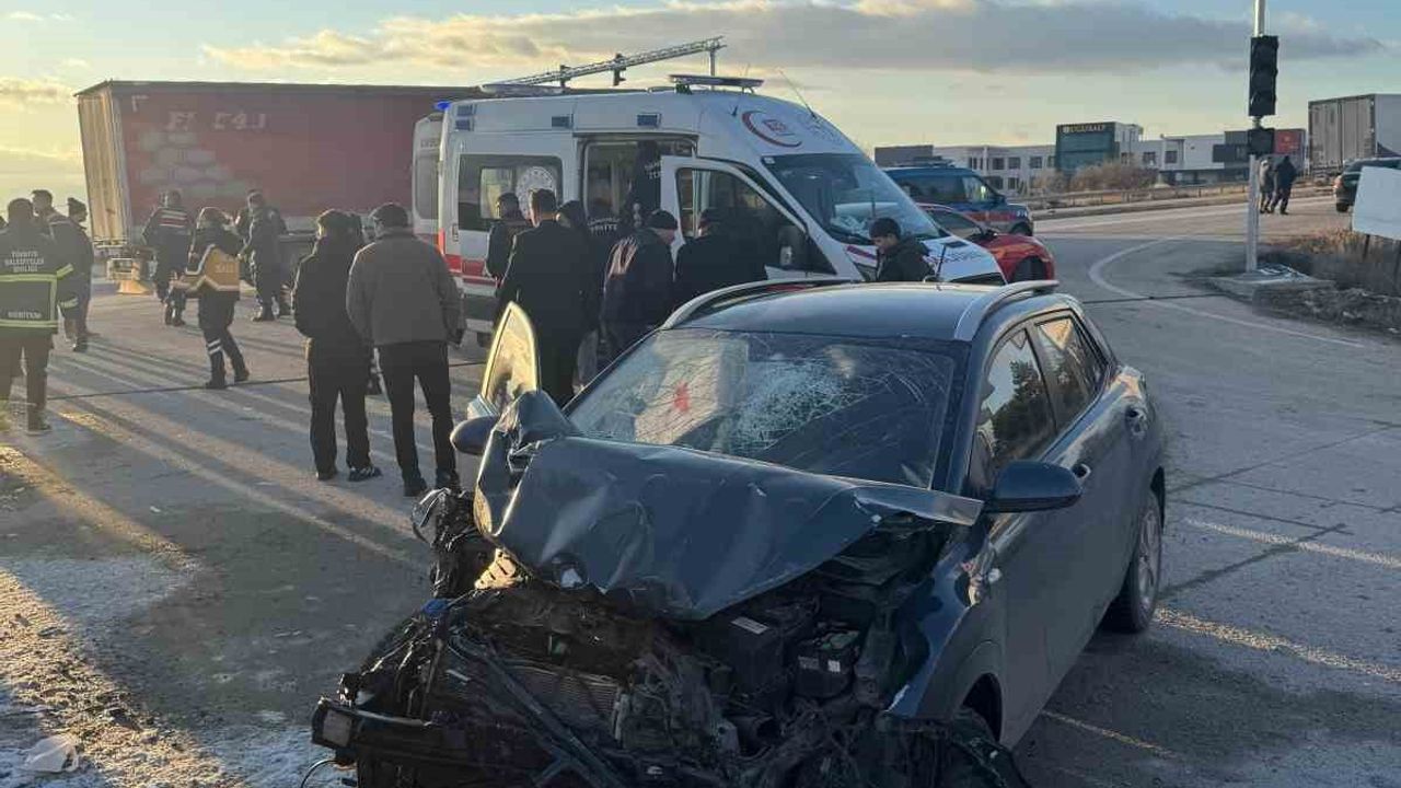 Afyonkarahisar'da Feci Kaza: 18 Yaralı