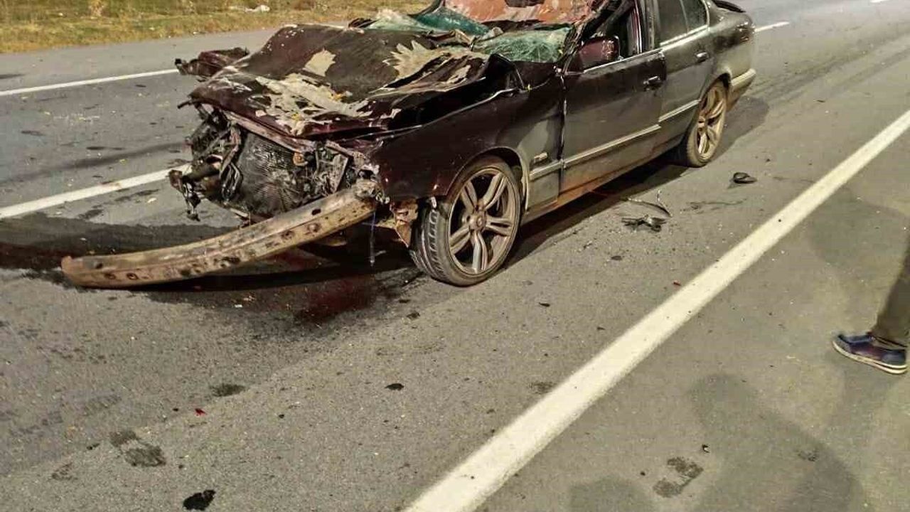 Afyonkarahisar'da Kaza: 22 Yaşındaki Sürücü Ağır Yaralı