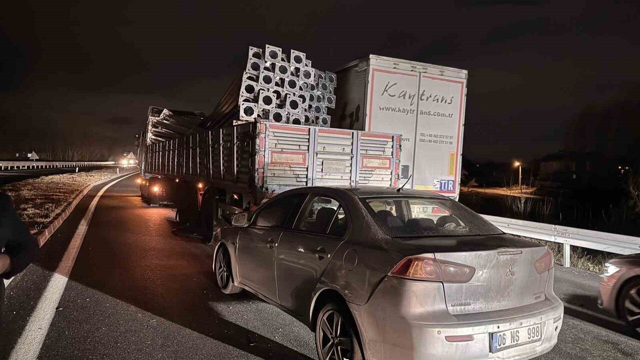 Afyonkarahisar'da Tır ve Otomobil Çarpıştı: 1 Yaralı