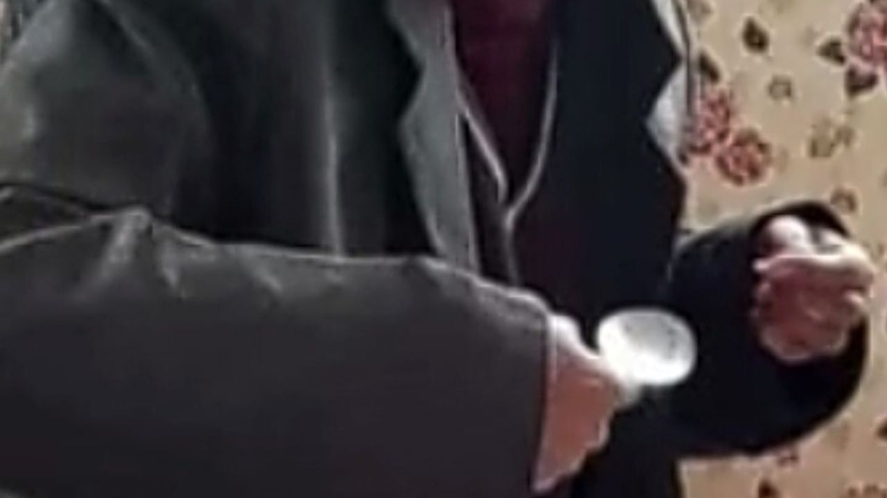 Afyonkarahisar'da Zihinsel Engelli Adamın Ölümü: Baba ve Oğlu Tutuklandı