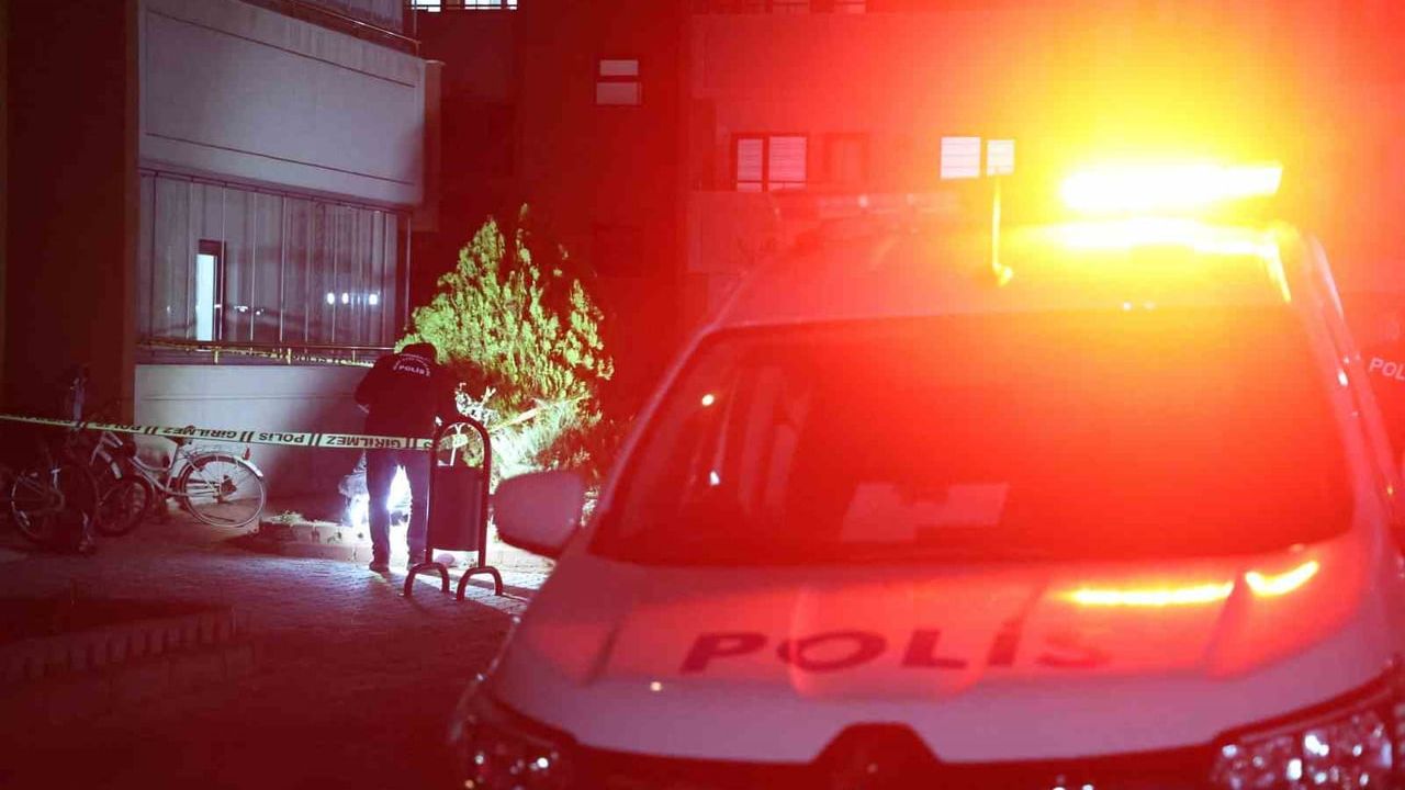 Ağır Ceza Mahkemesi'nden Şok Karar: Eşinin Cinayetinde 22 Bıçak Darbesi