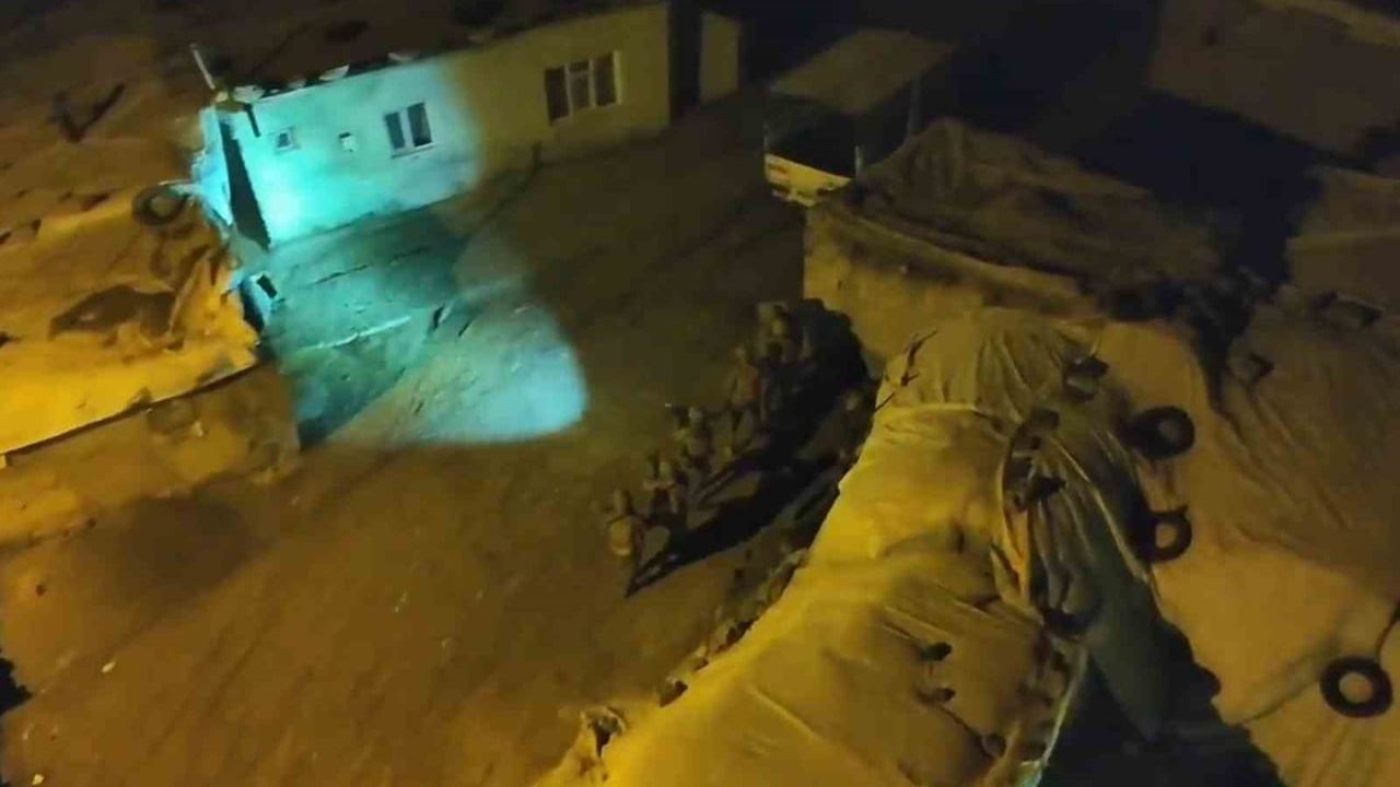 Ağrı'da Yasa Dışı Silah Ticareti Operasyonu: İki Kişi Tutuklandı