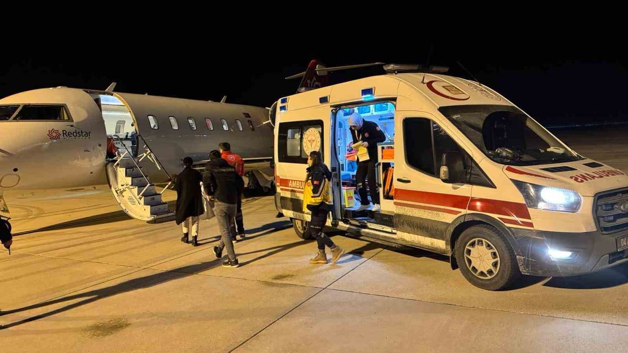 Ağrı’dan İstanbul’a Uçak Ambulansla Sevk Edilen 2 Yaşındaki Bebek