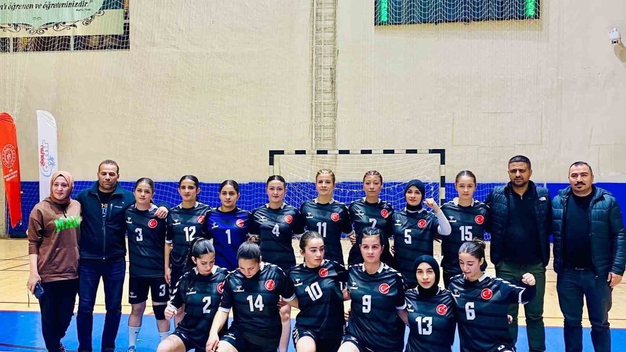 Ağrı Spor Lisesi Hentbolda Yarı Finallere Yükseldi