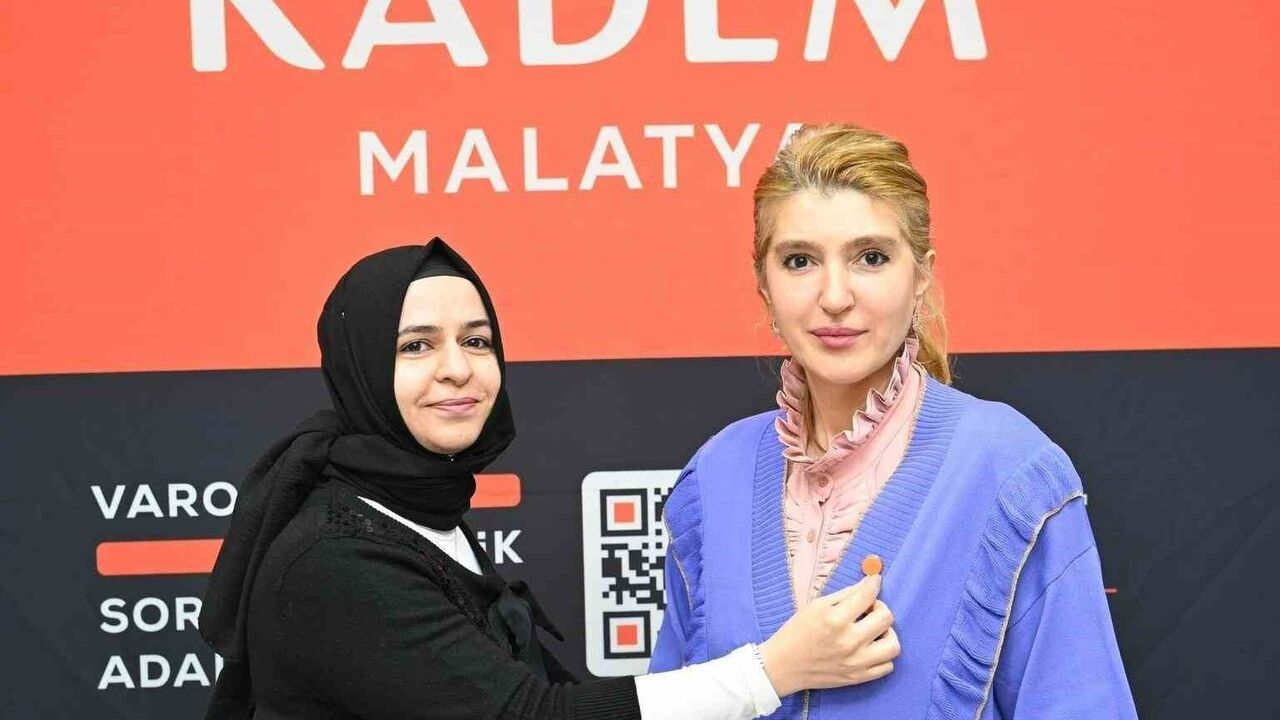 AK Parti Milletvekili Ölmeztoprak'tan KADEM Ziyareti