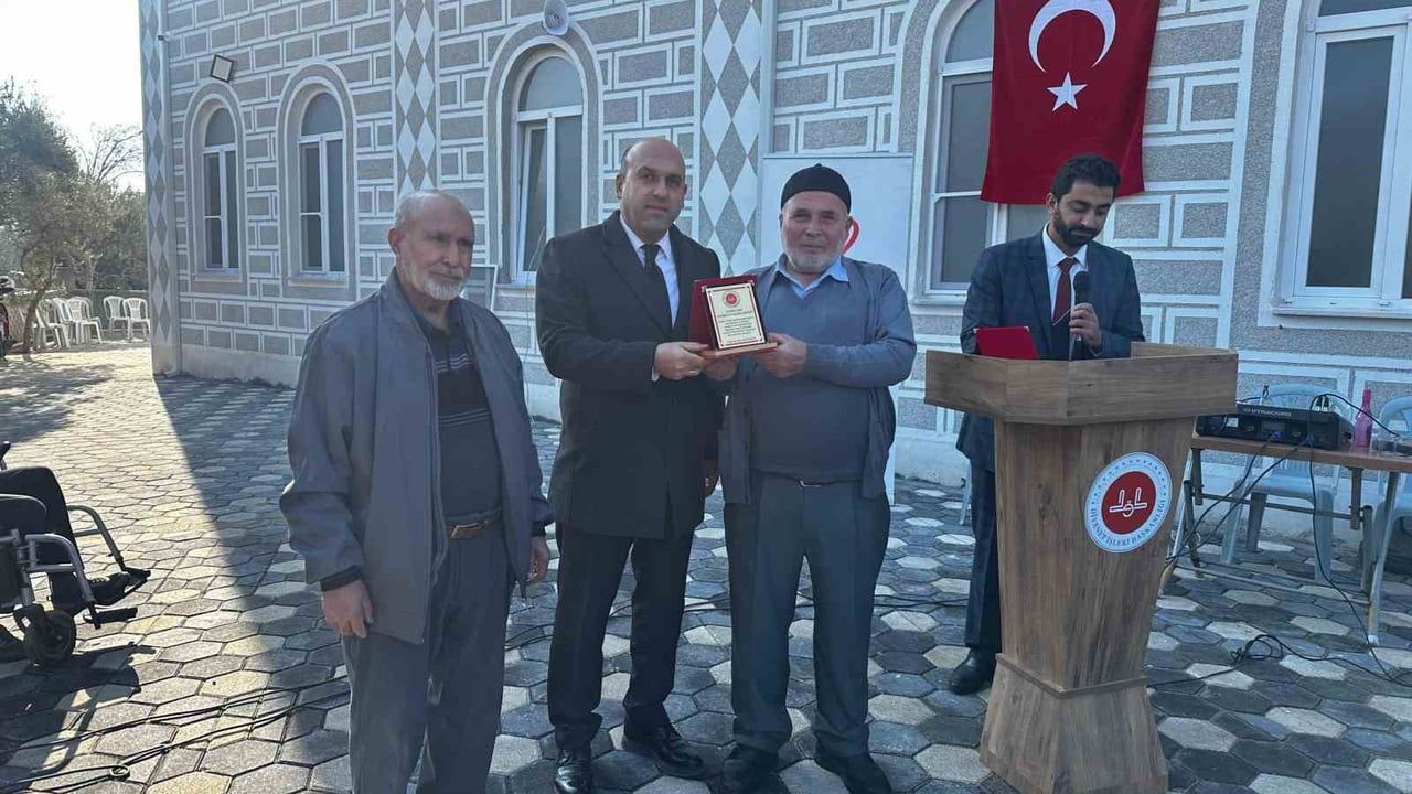 Akhisar Hayber Camii İbadete Açıldı