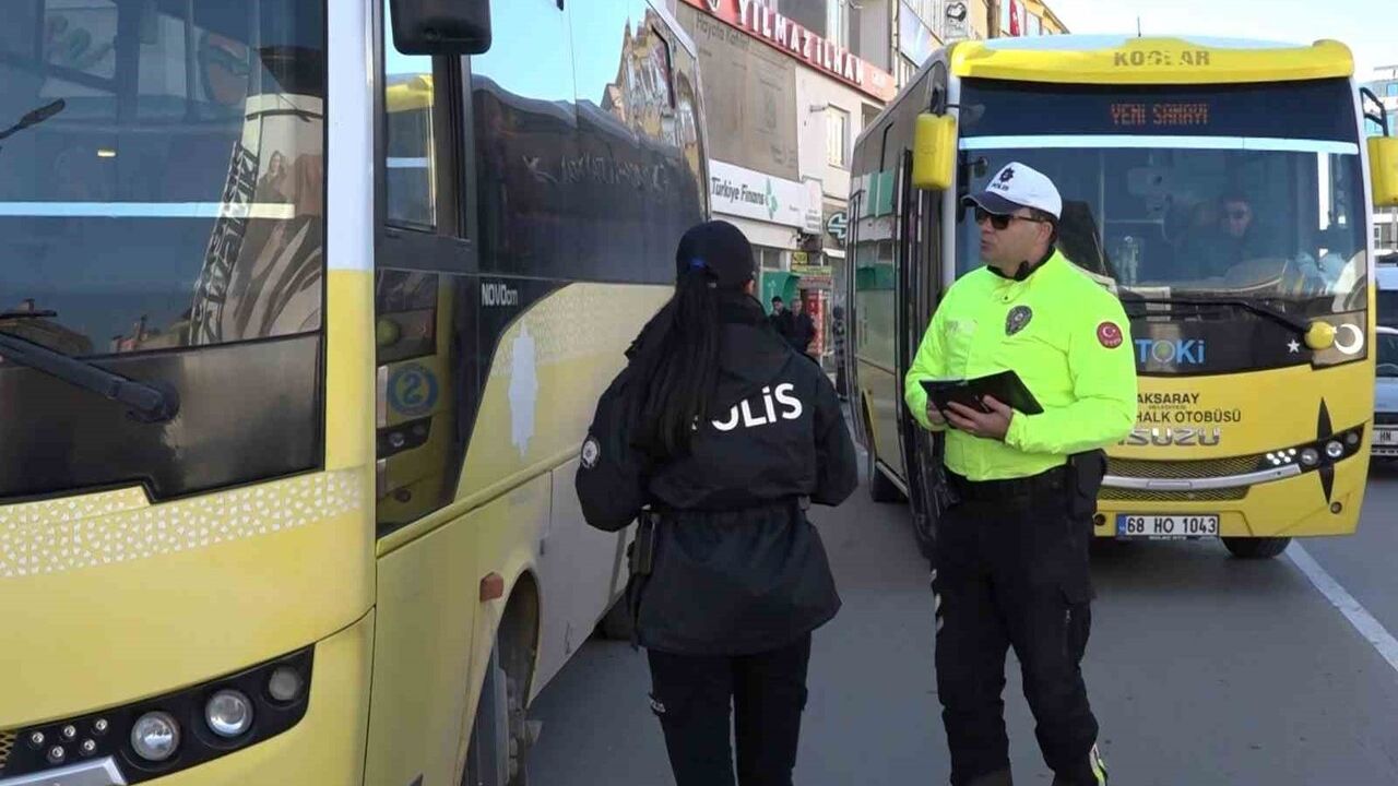 Aksaray'da Minibüs Denetimleri Sürüyor