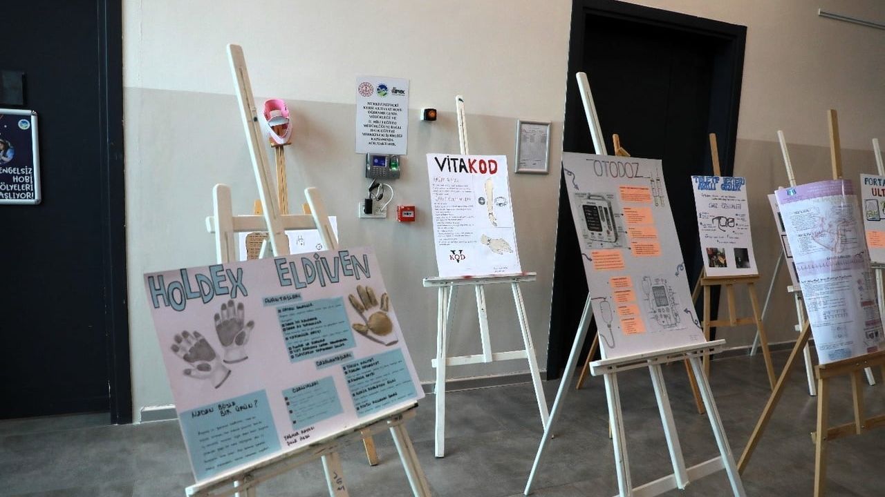 Akyazı'da Paramedik Sempozyumu Gerçekleşti