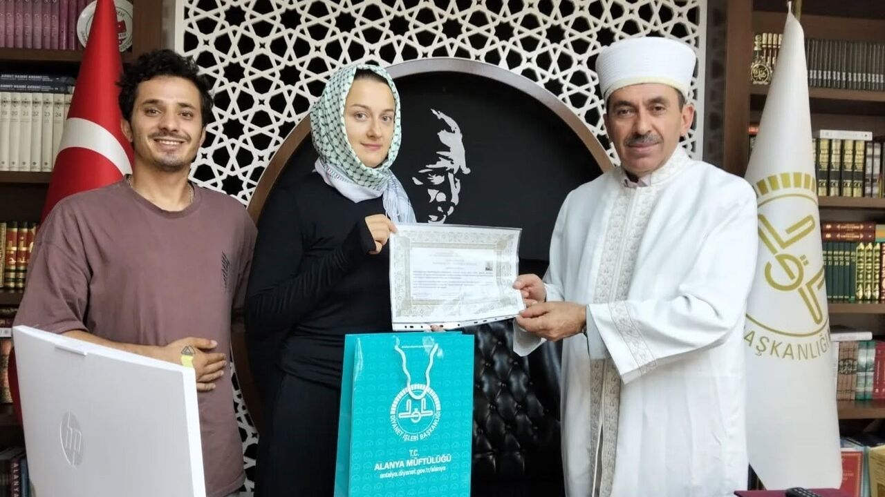 Alanya'da 20 Kişi İslamiyet'i Seçti