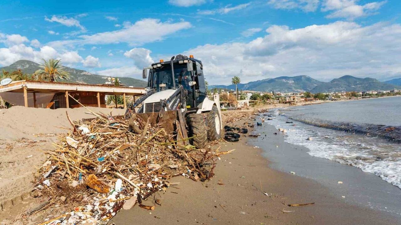 Alanya'da Yağış Sonrası Temizlik Çalışmaları