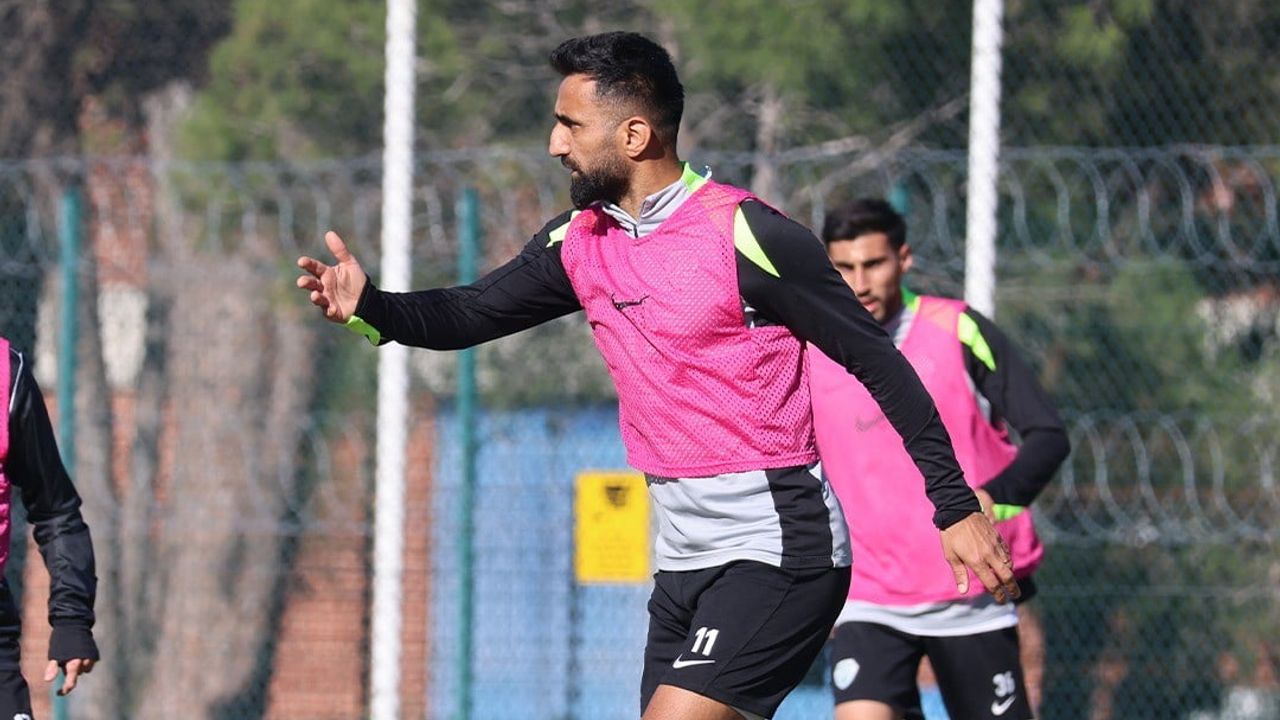 Aliağa FK Gökhan Karadeniz’i Kadroya Katmayı Planlıyor