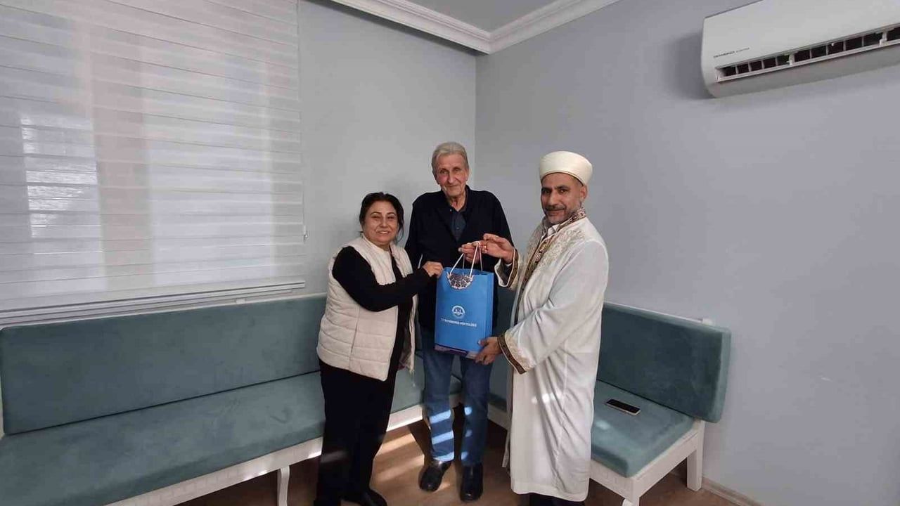 Alman Vatandaşı Seydikemer'de Müslüman Oldu