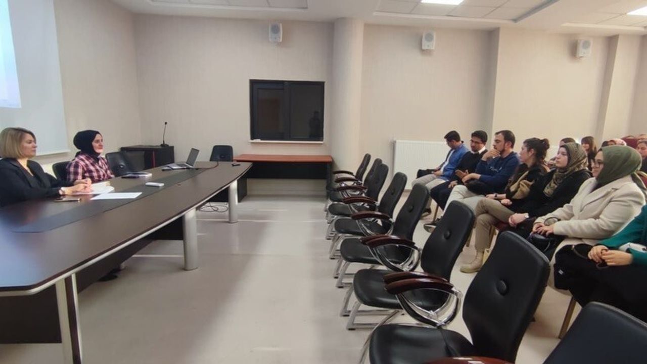 Altıntaş'ta Öğrenci Başarısı İçin Toplantı Düzenlendi