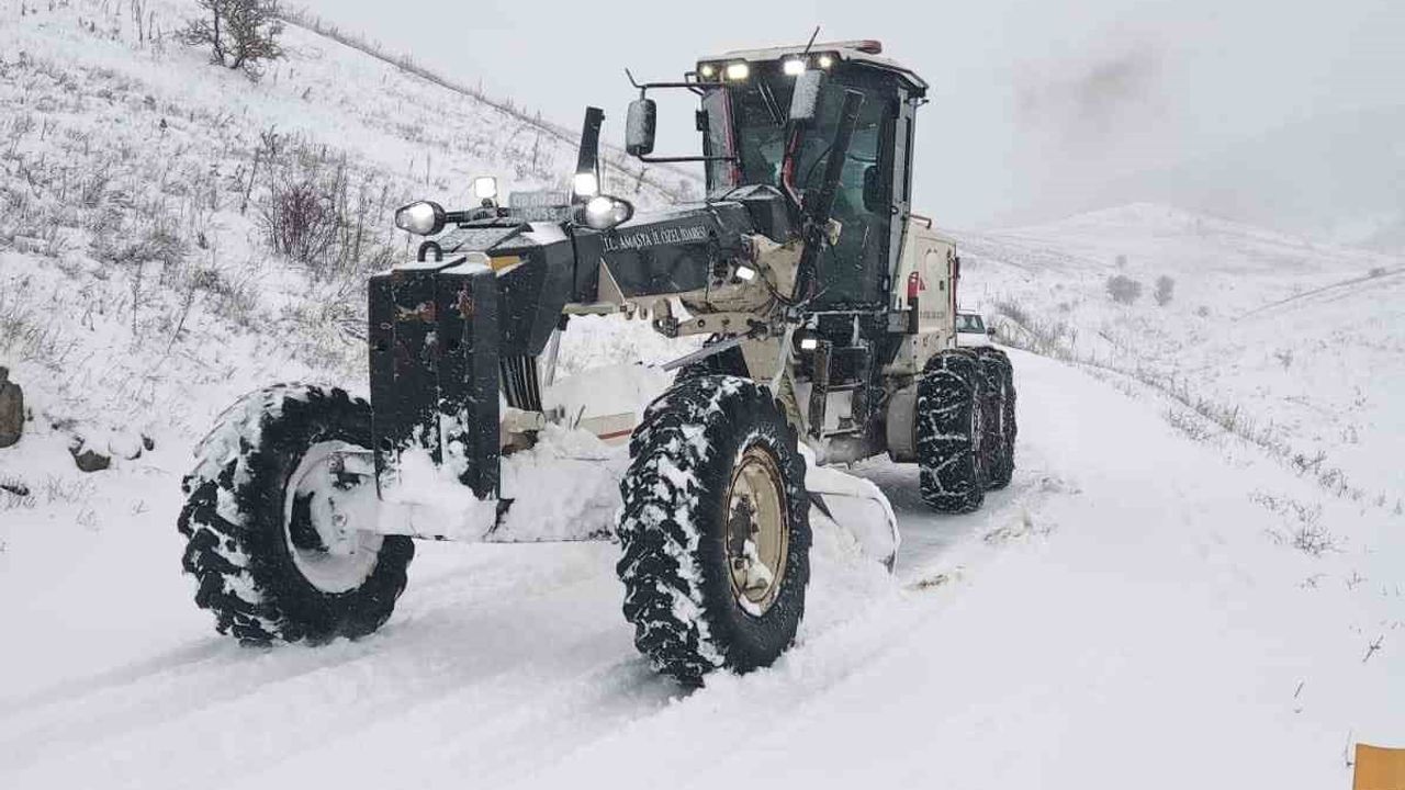 Amasya'da 28 Köy Yolu Kapandı