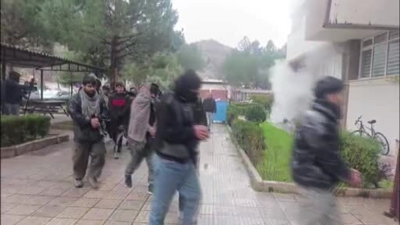 Amasya'da Tırdan 42 Kaçak Göçmen Çıktı