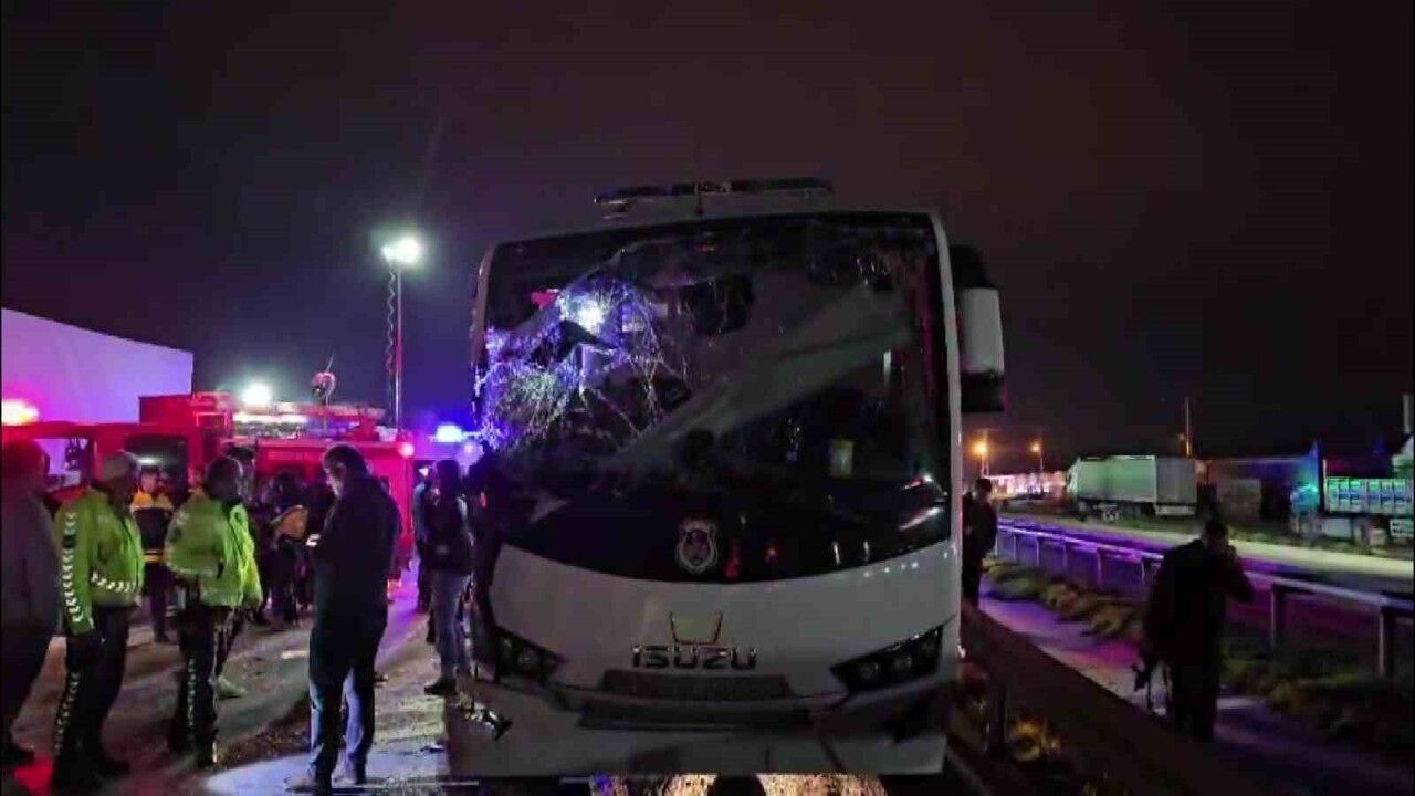 Amasya'da Zincirleme Trafik Kazası: 23 Yaralı