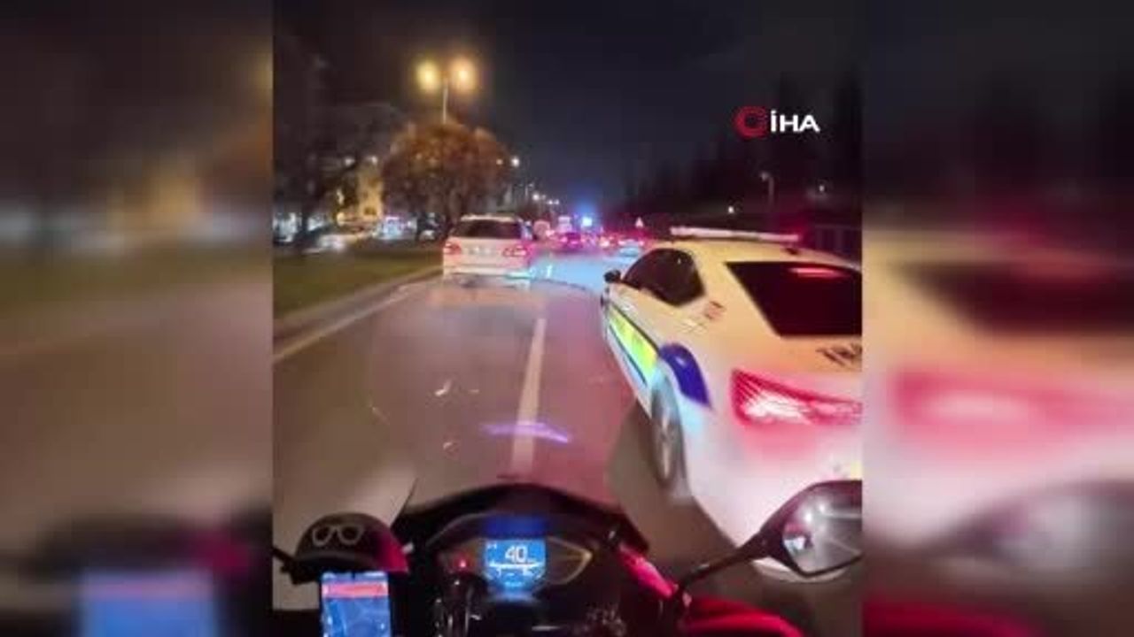 Ambulansa Yol Açan Motokurye Ankara Trafiğinde Yardım Eli