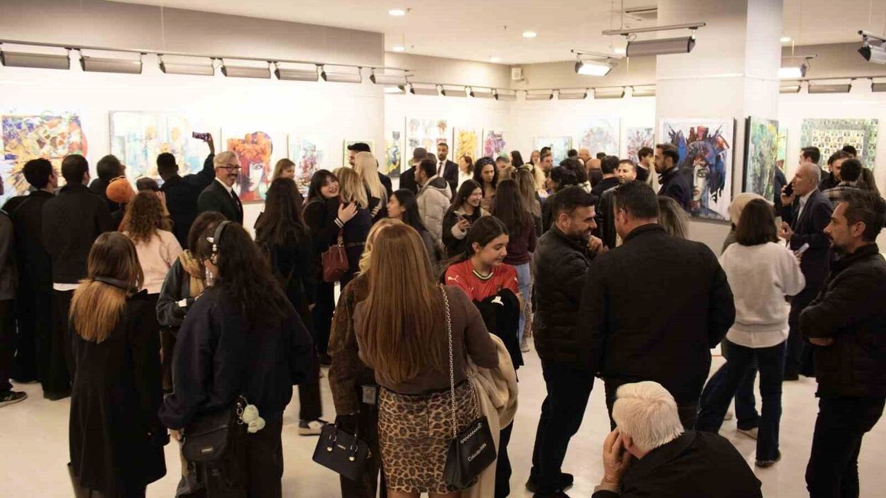 Anadolu'nun Derinlerinden İlham Alan Sanat: Azmi Atilla’nın Büyüleyici Resimleri