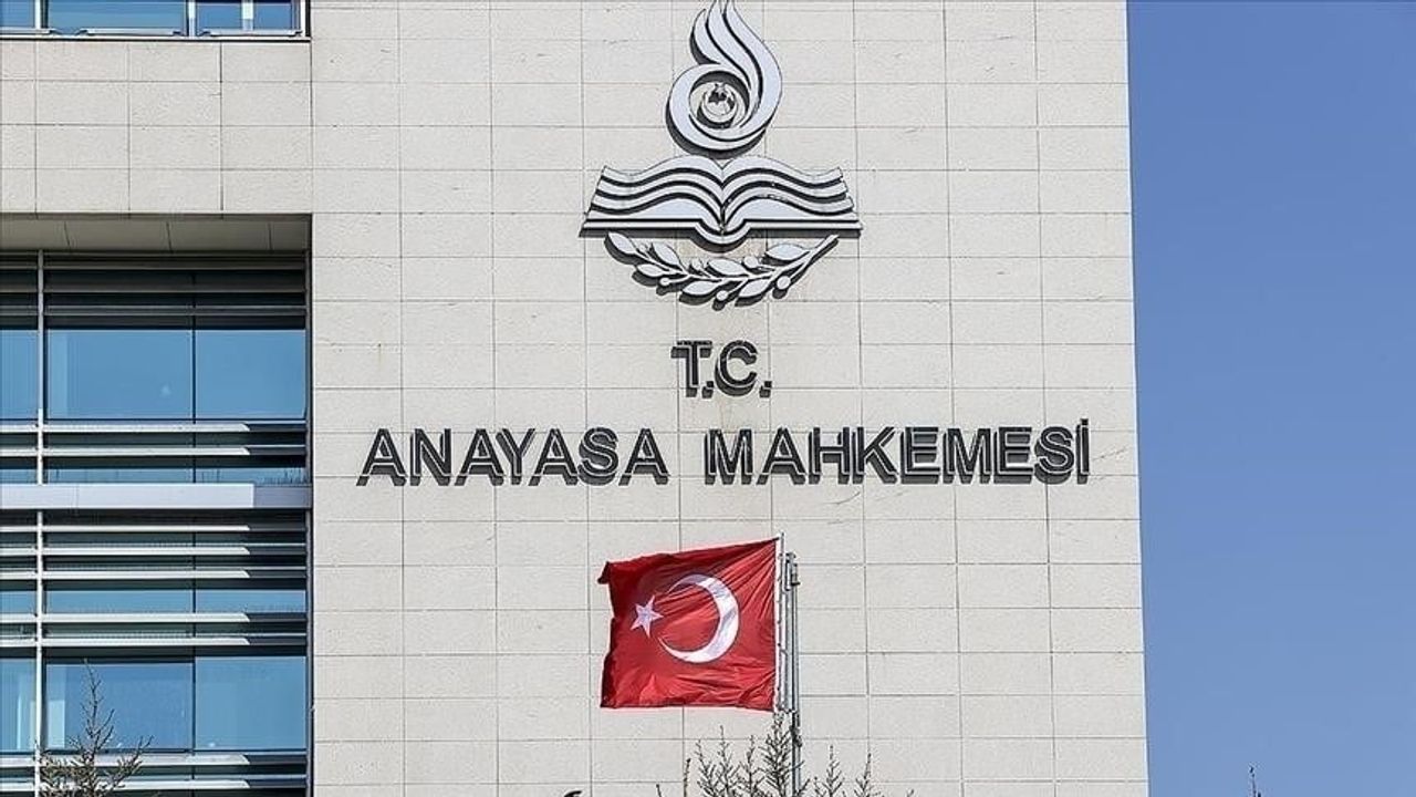 Anayasa Mahkemesi'nden Emsal Nitelikte Sendikal Haklar Kararı