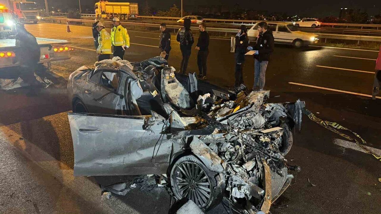 Ankara'da Feci Kaza: İki Ölü, Bir Yaralı