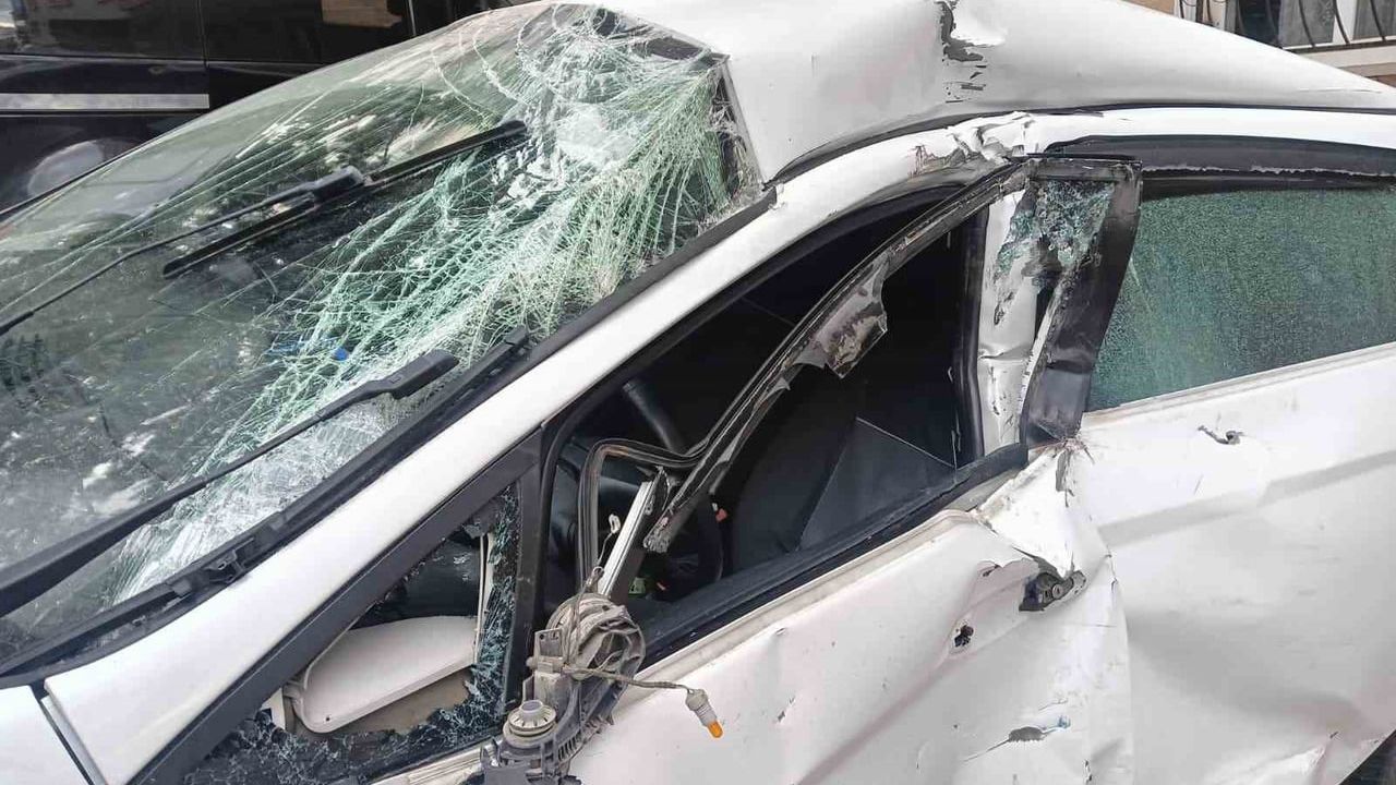 Ankara'da Tır Kazası: 4 Araç Hasar Gördü