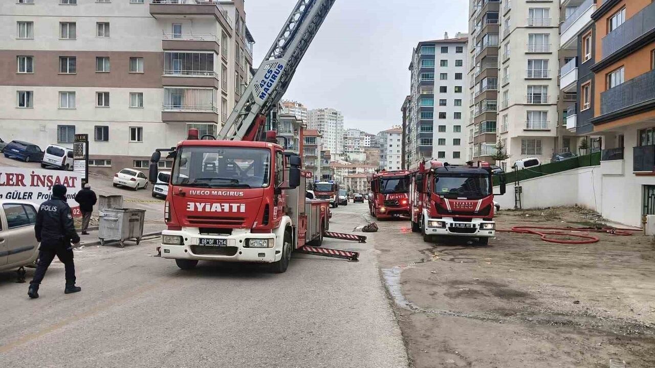 Ankara'da Yangın Faciası: Anne ve Oğlu Kurtarıldı