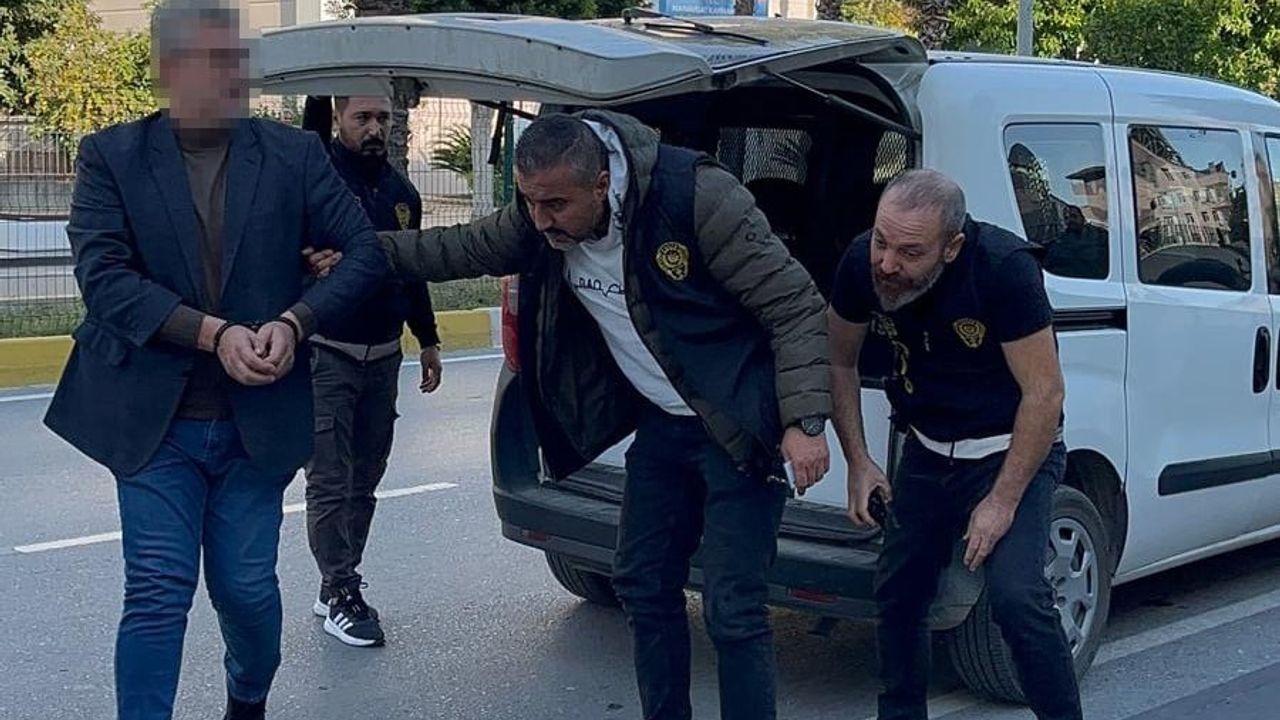 Antalya'da Cinayet Zanlısı Adliyeye Sevk Edildi