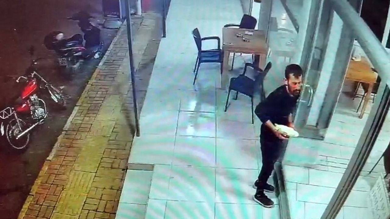 Antalya'da Garsonun Cam Çarpması Şaşırttı