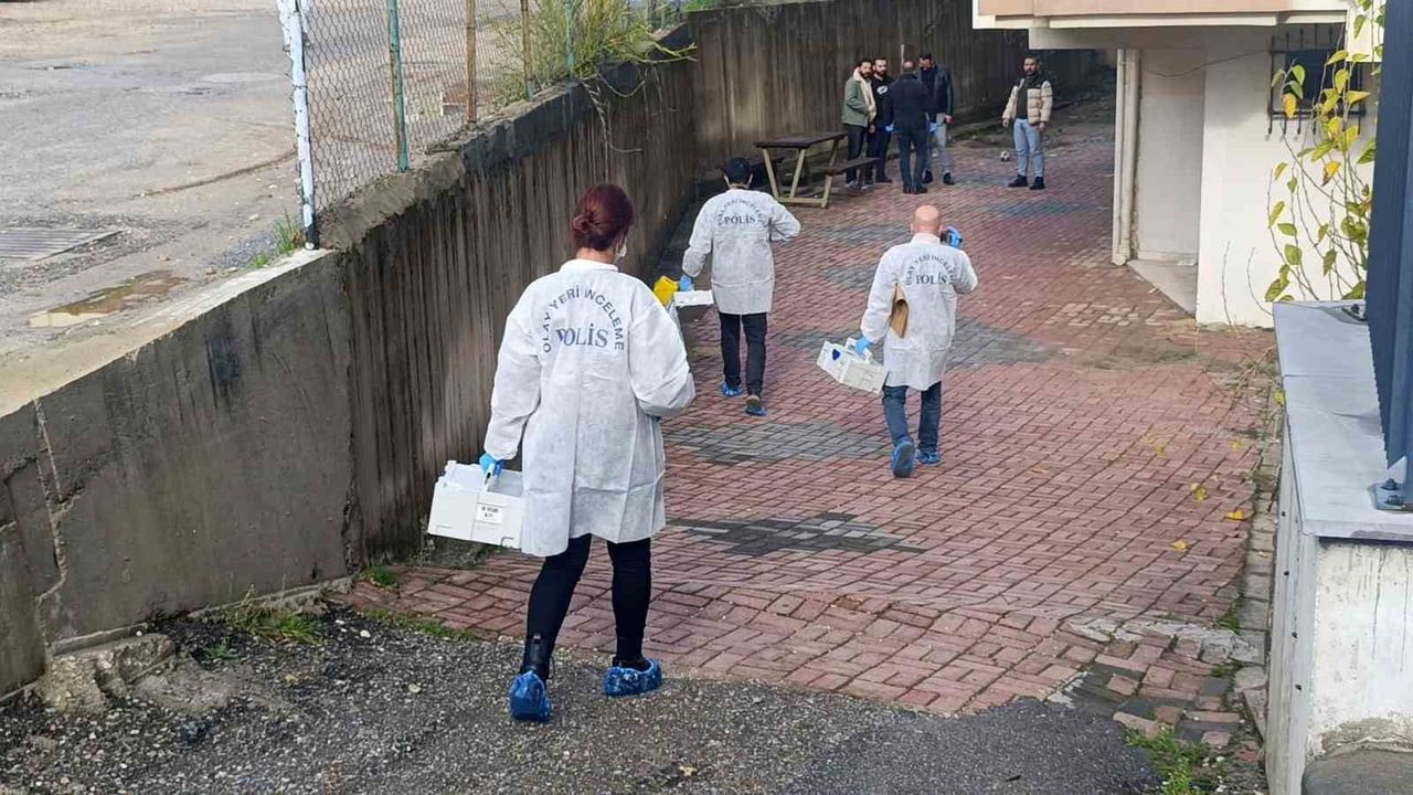 Antalya'da Kanser Hastası Yaşlı Adam Evinde Ölü Bulundu