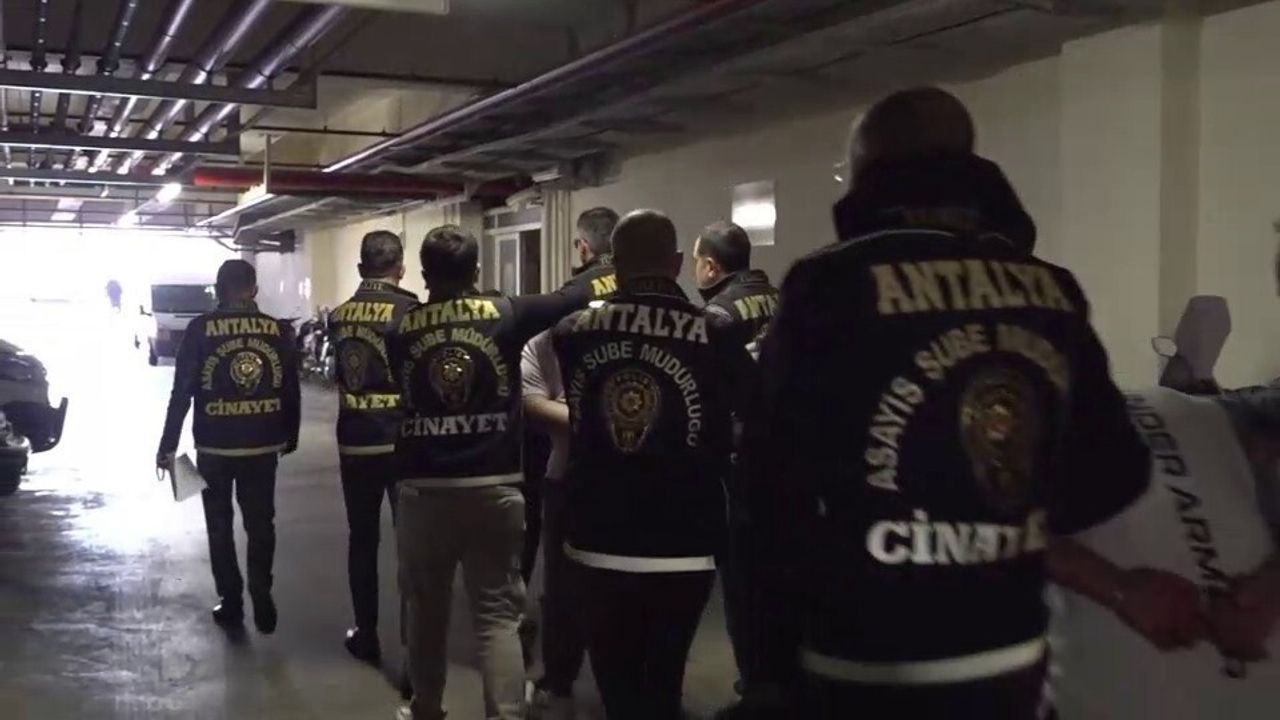 Antalya'da Silahlı Yaralamaya İki Tutuklama