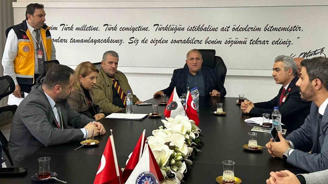 Antalya Havalimanı'nda Salgın Senaryosu Üzerine Acil Durum Tatbikatı