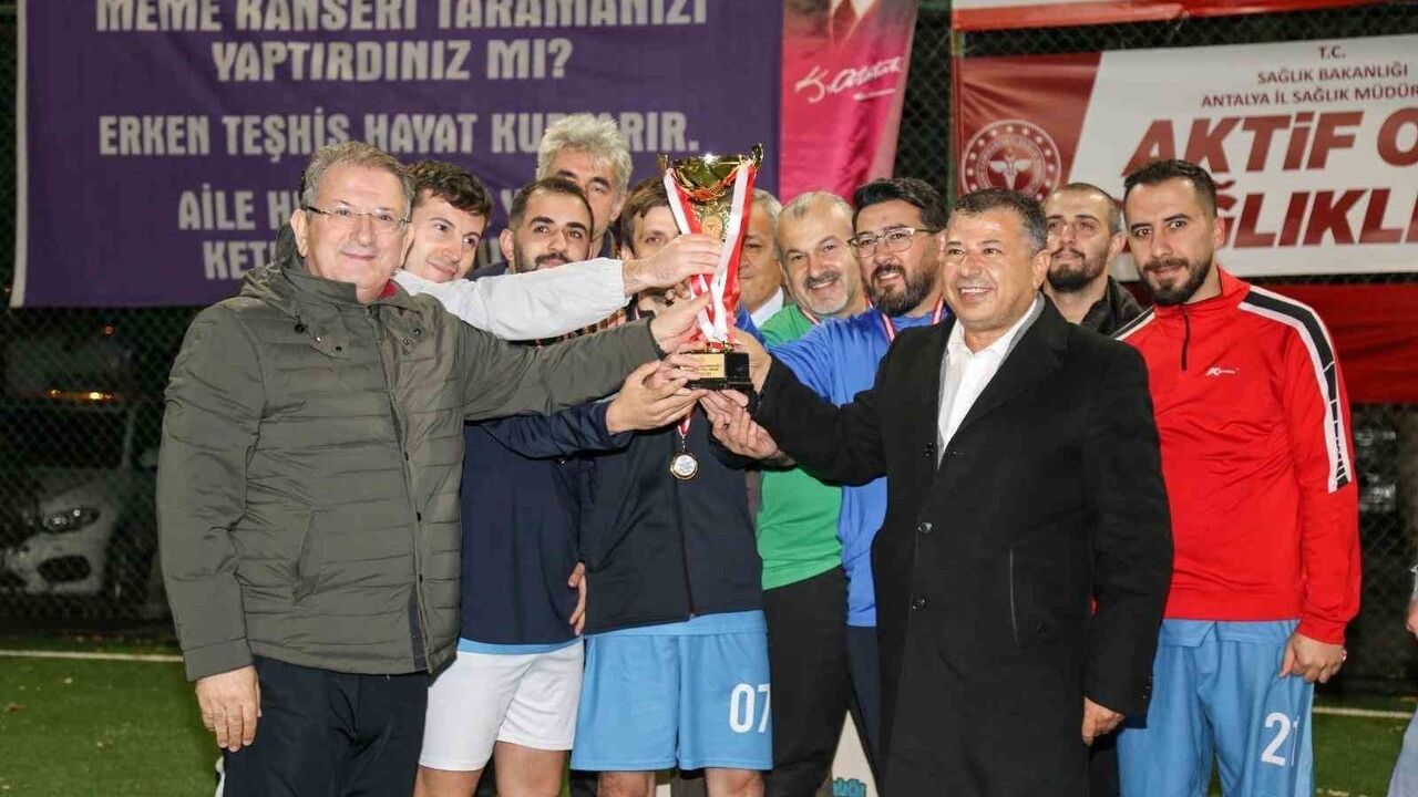 Antalya Sağlıkspor 24. Geleneksel Futbol Turnuvası Şampiyonu