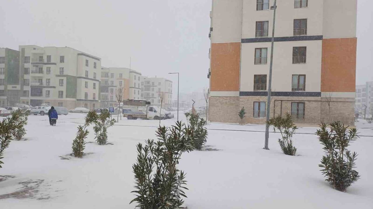 Araban Ovası’na Kar Yağışı: Tarımda Bereket Umudu