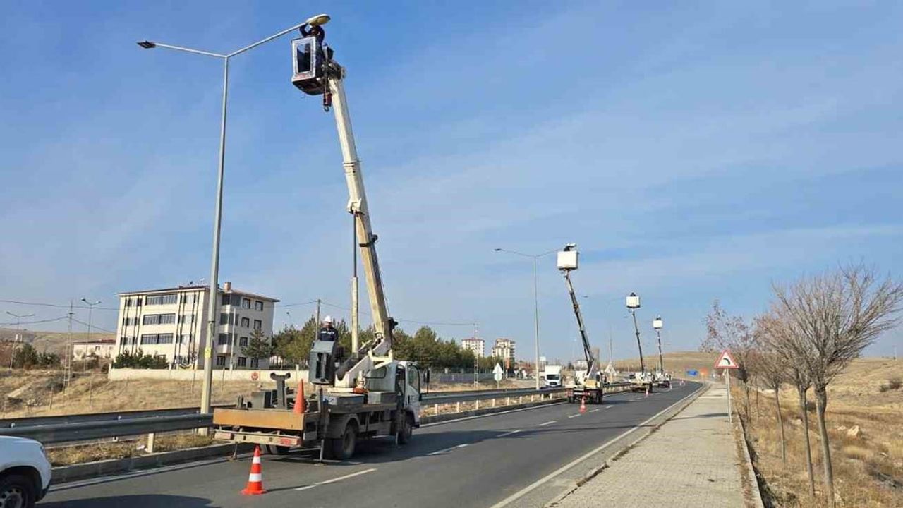 Aras Elektrik, Bayburt’a Modern Aydınlatma Yatırımıyla Güvenliği Artırıyor