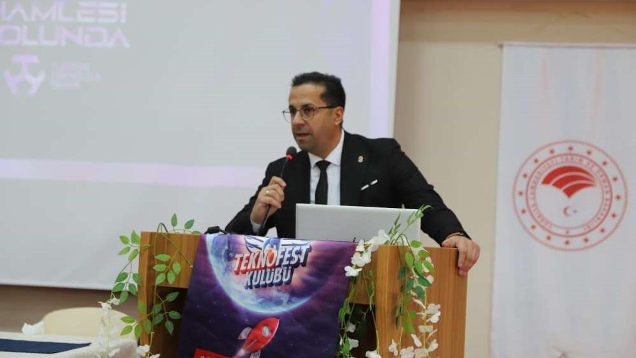 Ardahan'da Teknofest Türkiye Şampiyonluğu Tecrübe Paylaşımı Etkinliği