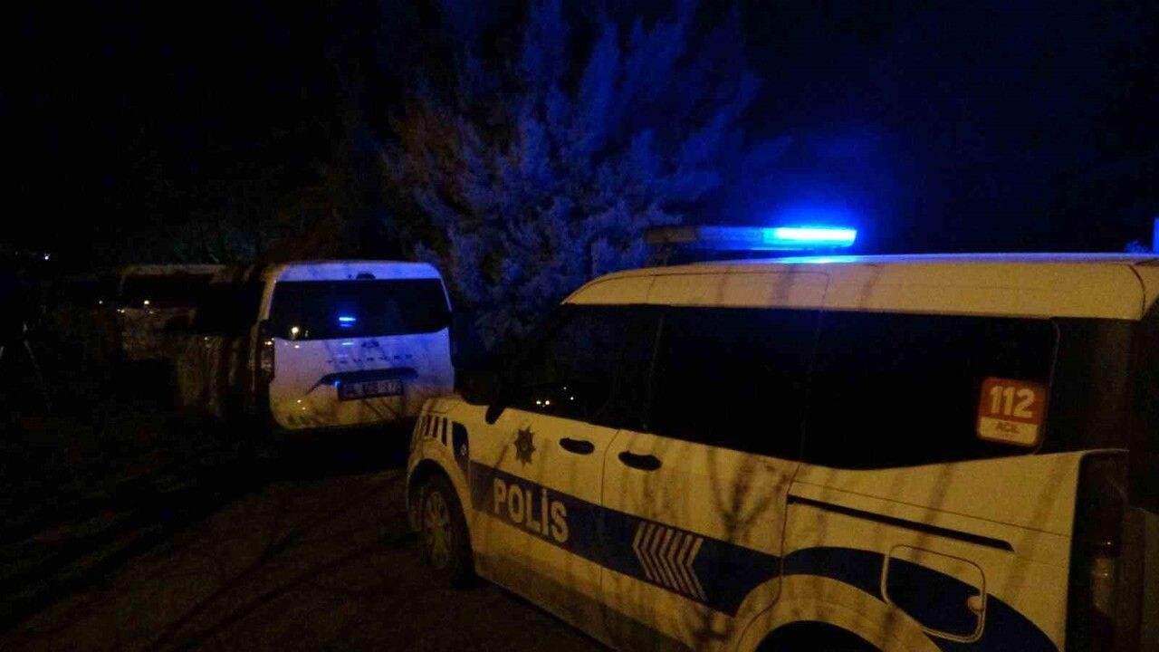 Arkadaşlar Arasında Silah Kazası: 16 Yaşındaki Çocuk Yaralandı