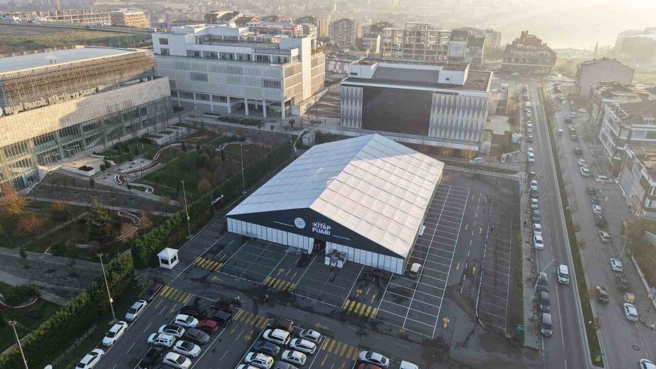 Arnavutköy 1. Kitap Fuarı Başlıyor