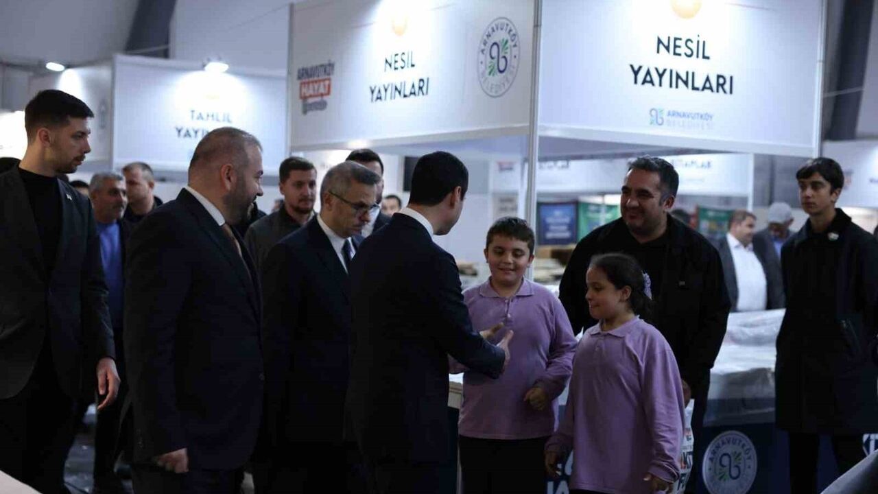 Arnavutköy'de İlk Kitap Fuarı Gerçekleşti