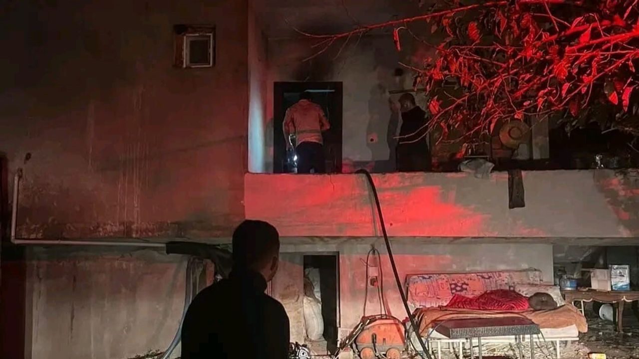 Arsuz'da Müstakil Ev Yangını Kontrol Altına Alındı