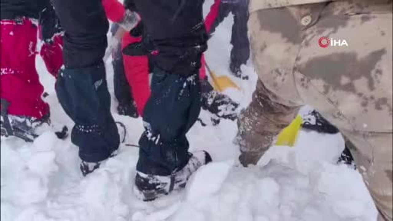 Artvin'de Çığ Faciasında Çoban Hayatını Kaybetti