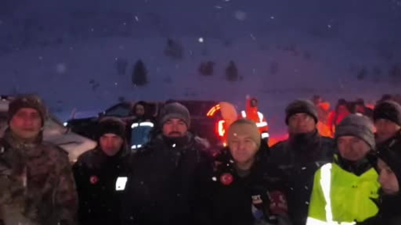 Artvin'de Çığ Felaketi: Kayıp Çobanlar İçin Arama Kurtarma Çalışmaları Yeniden Başlayacak