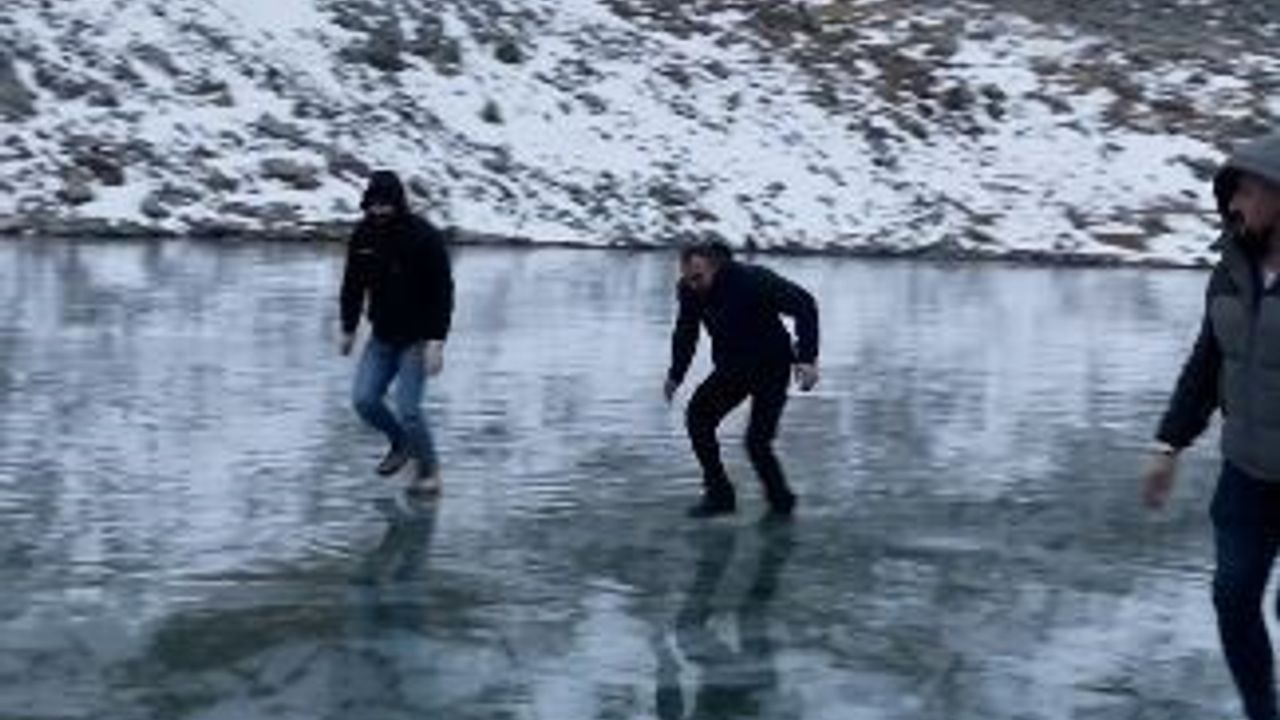 Artvinli Gençler Karagöl'de Eğlenceli Anlar Yaşadı