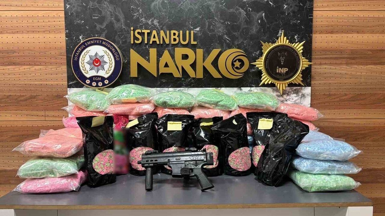 Avcılar'da Gizli Depoya Operasyon: 601 Bin Uyuşturucu Hap Ele Geçirildi