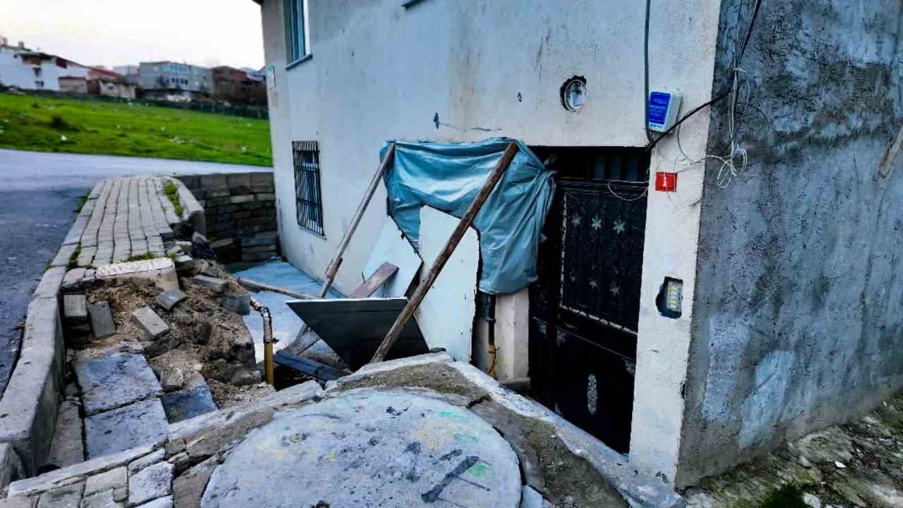 Avcılar’da Panelvan Araç Daireye Dalınca Kaza: Kılpayı Facia