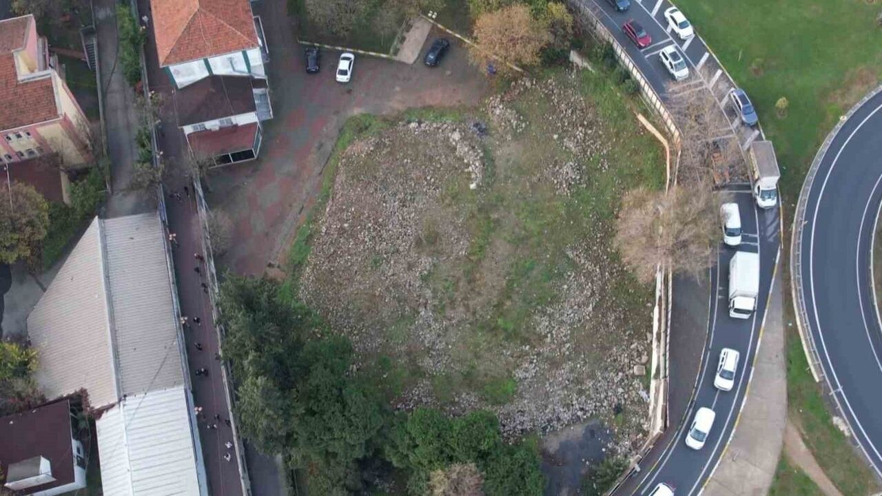 Avcılar'daki Yıkılan Cami 6 Yıldır Yeniden İnşa Edilmeyi Bekliyor