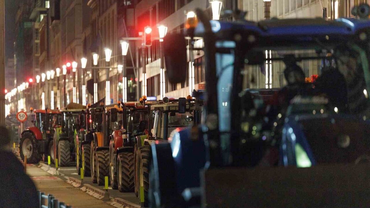 Avrupalı Çiftçiler Brüksel'de Protesto Düzenledi