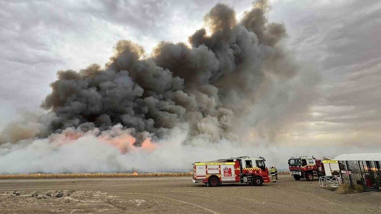 Avustralya Orman Yangınlarında İtfaiyeci Hayatını Kaybetti