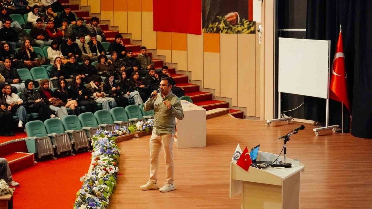 Aydın Adnan Menderes Üniversitesi’nde Temel Yapay Zeka Eğitimi Tamamlandı