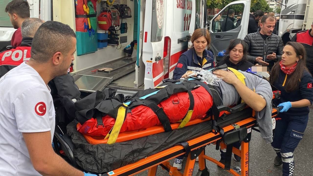 Aydın'da Motosikletli Kurye Kamyon Altında Kaldı